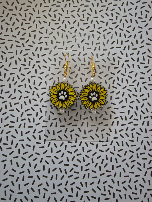 Sunflower with pawprint